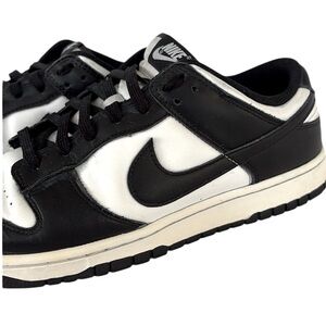 Nike Men's Black and White Sneakers